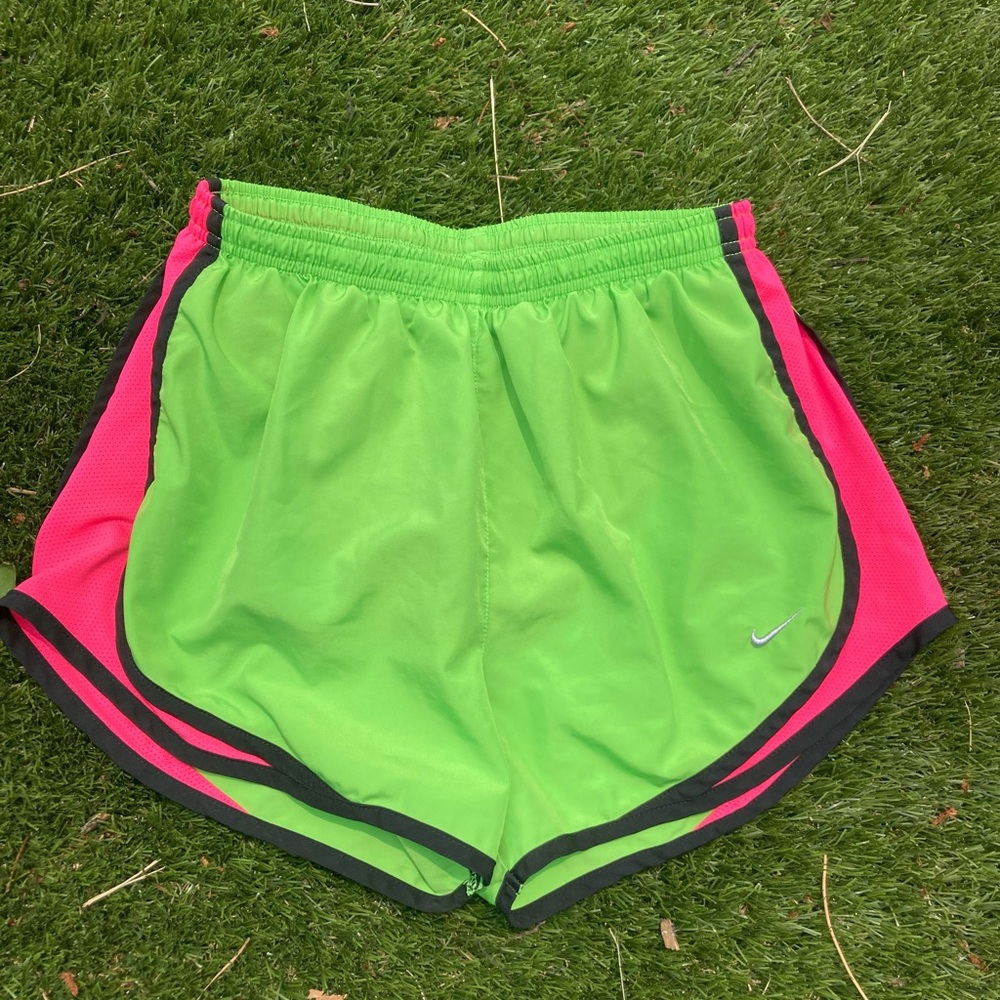 Nike dry fit shorts size small